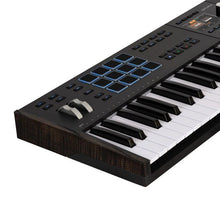 Load image into Gallery viewer, KeyLab 61 Mk3 Black MIDI Controller
